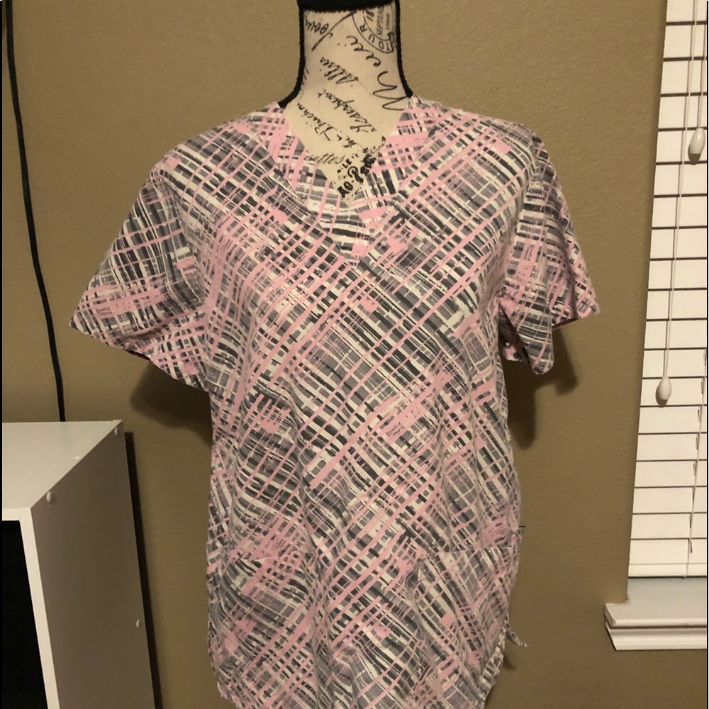 Scrub top